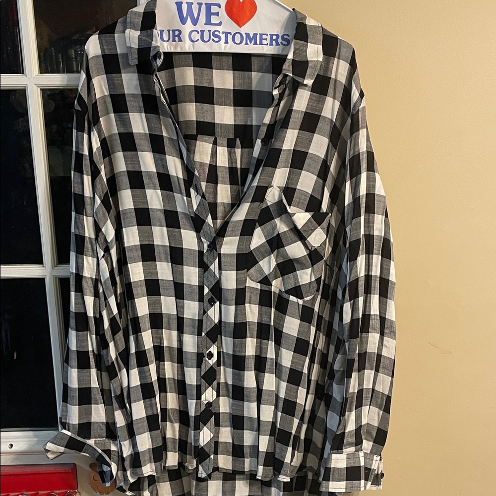 Black and White Checkered women’s long sleeve